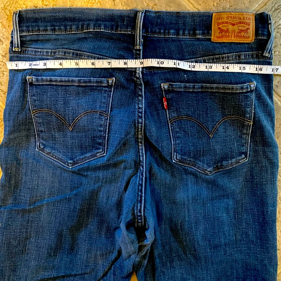 Levi’s Shaping Slim Blue Jeans - Picture 4 of 4